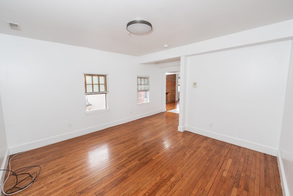 106 West Market St #5_002