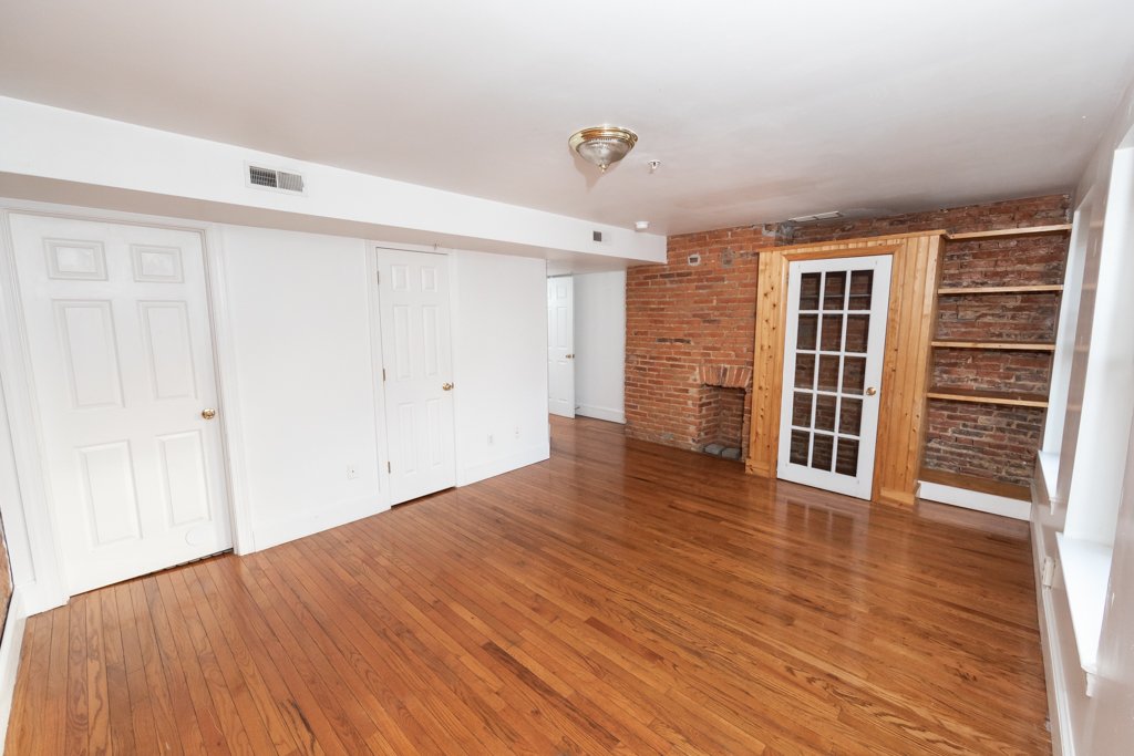 106 West Market St #5_010