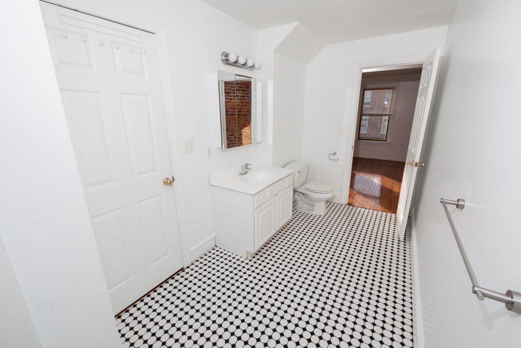 106 West Market St #5_013