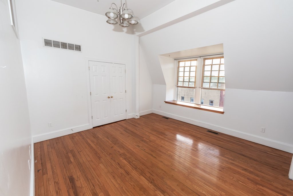 106 West Market St #5_015