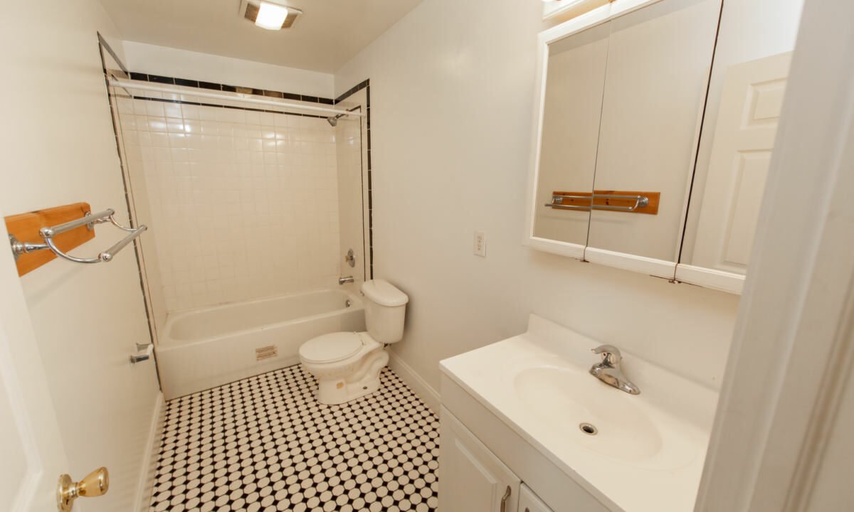 115-Middle-Alley-1_014