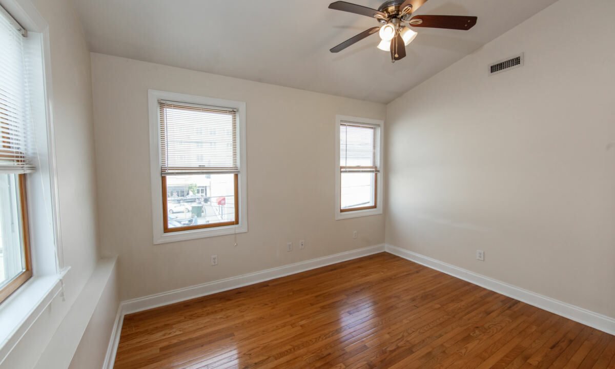 115-Middle-Alley-1_027
