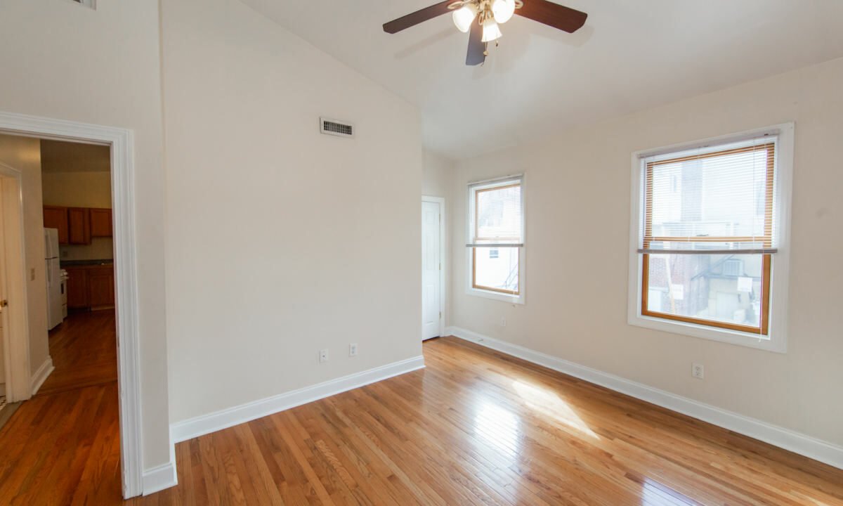 115-Middle-Alley-1_032