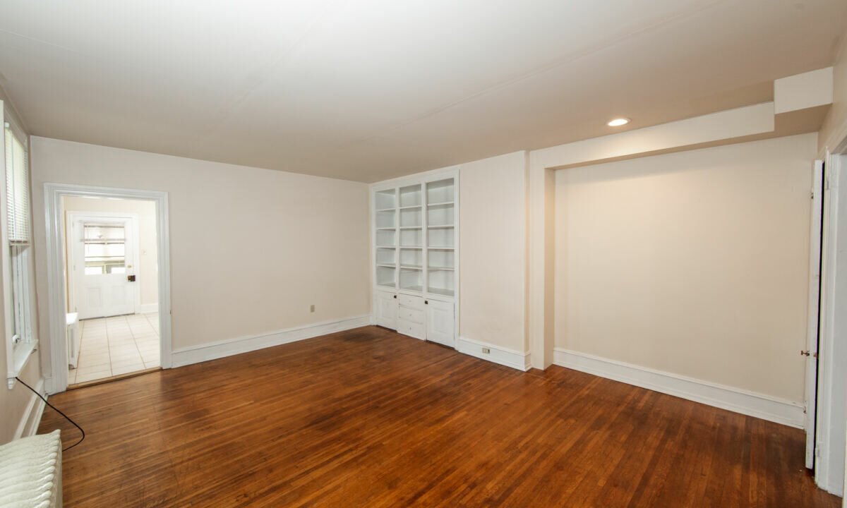 317-South-Walnut-1_013