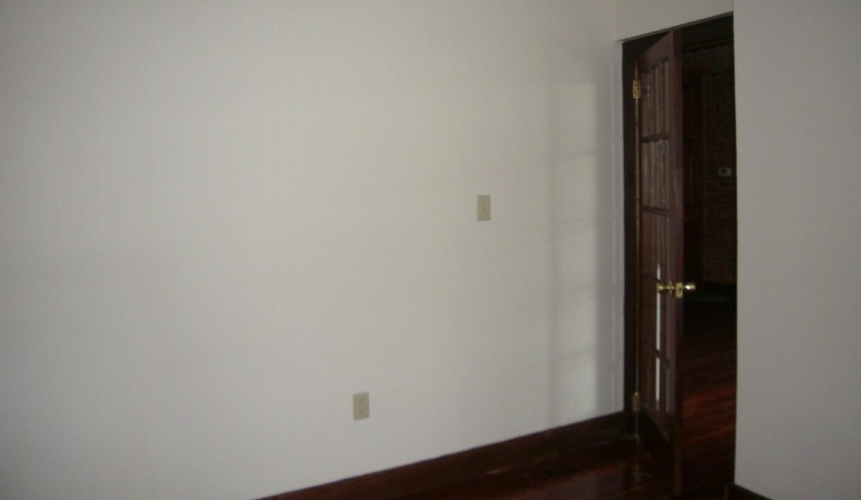 Bedroom1-5