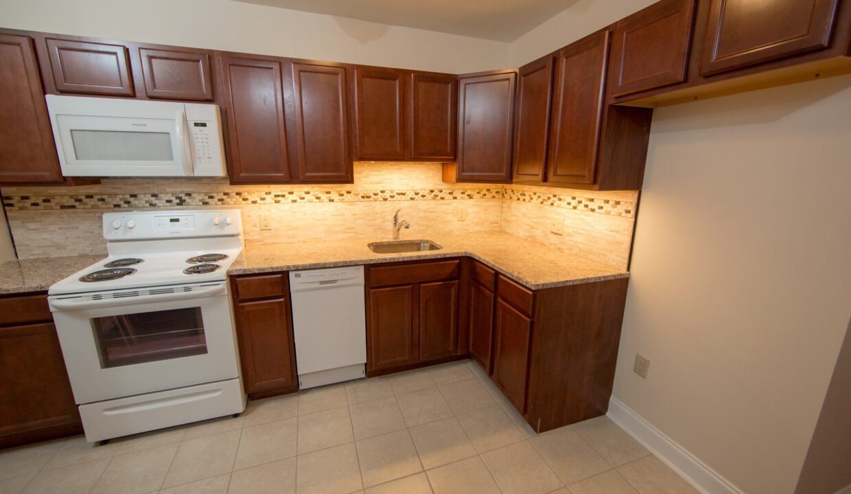 113 W Gay Unit 1_008