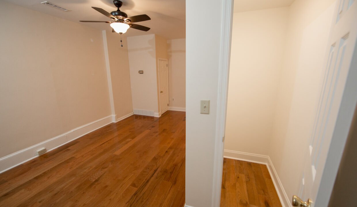 113 W Gay Unit 1_013