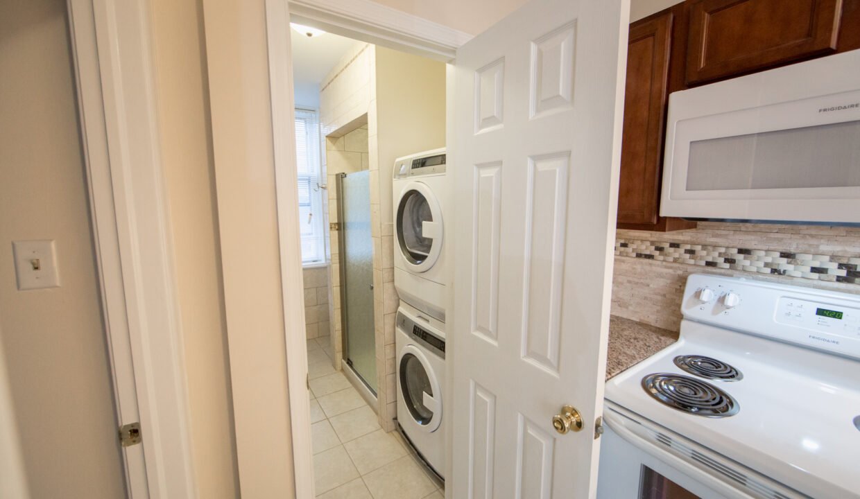 113 W Gay Unit 1_022