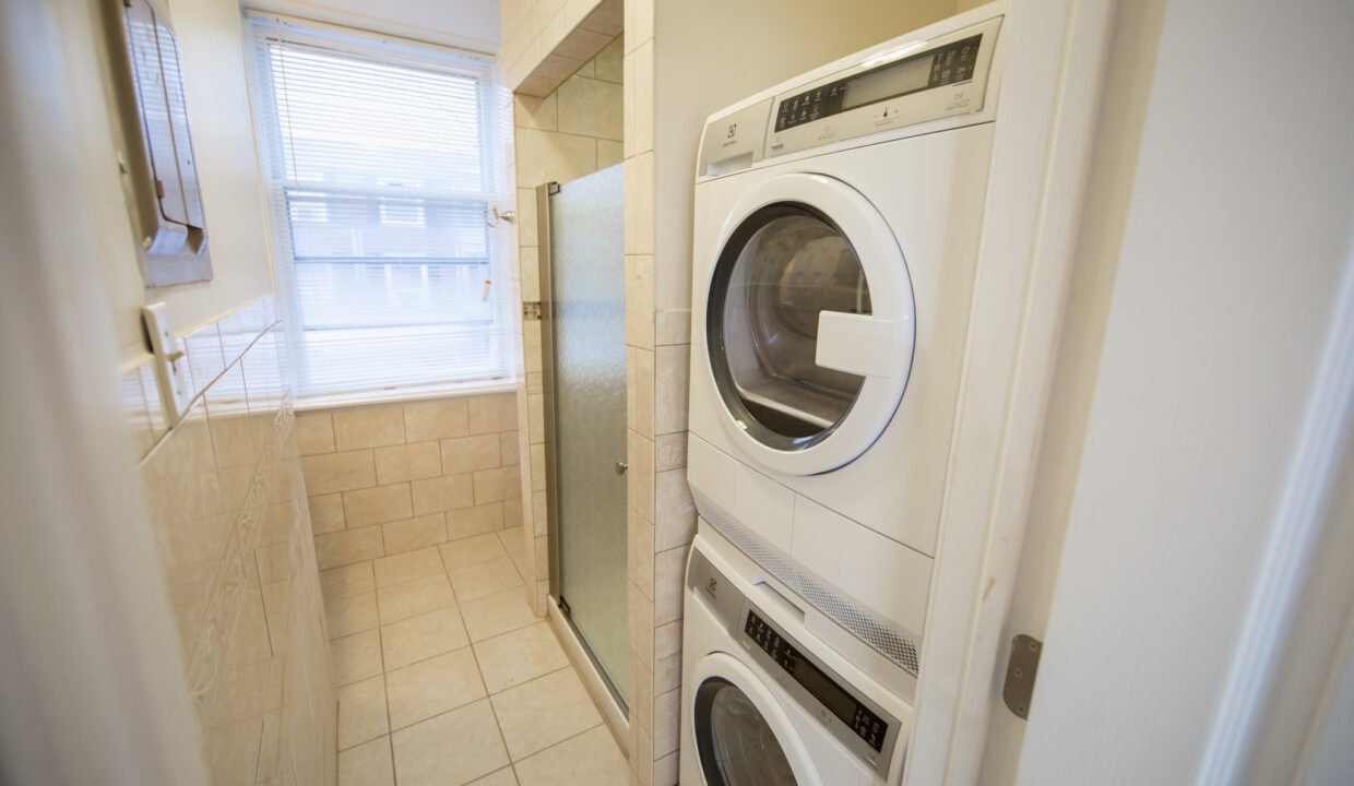 113 W Gay Unit 1_024